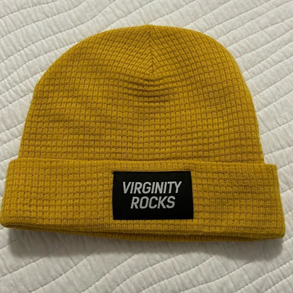 Danny Duncan virginity rocks, yellow beanie